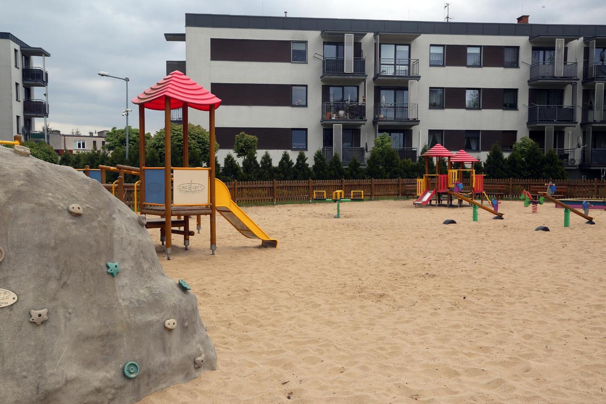 Apartamenty Uniejow "Prywatne Kapiele Termalne" Exteriör bild