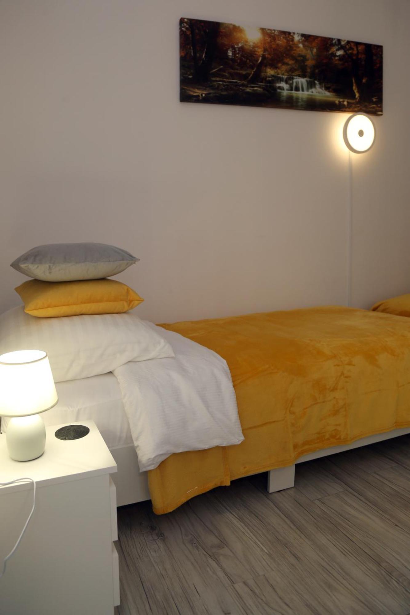 Apartamenty Uniejow "Prywatne Kapiele Termalne" Exteriör bild